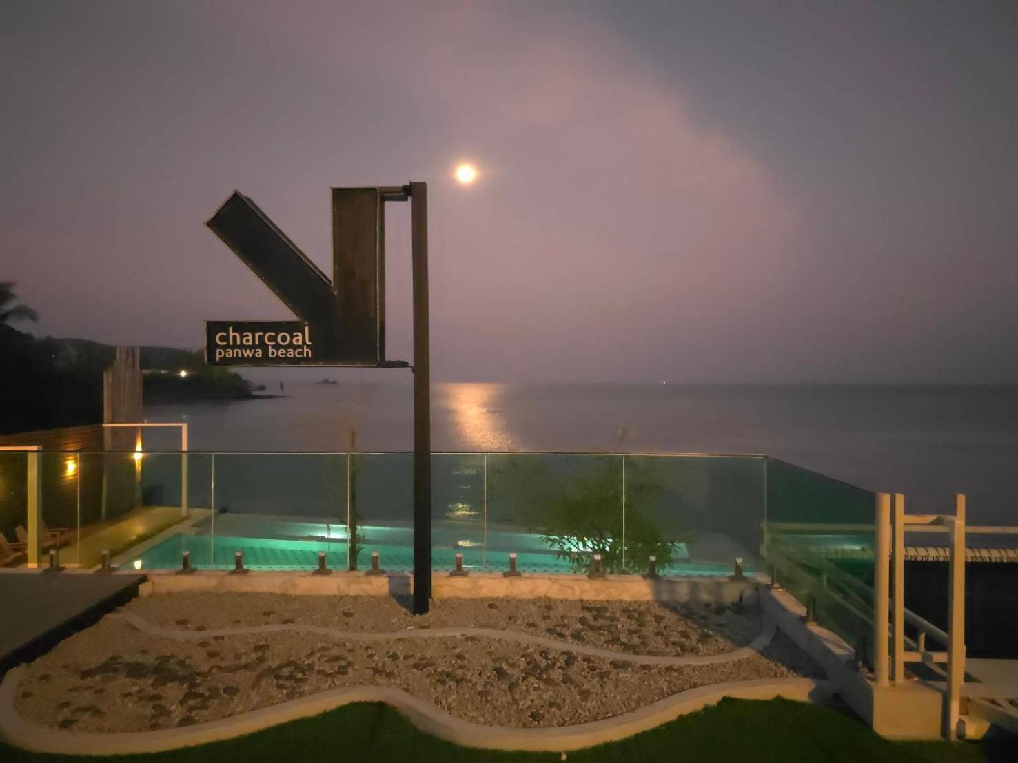 Ban Tha Khreng Charcoal Panwa Beach Phuket מראה חיצוני תמונה